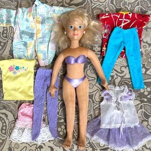 Vintage 80’s Hot Looks Bendable Fashion Doll / 8 Clothing Items
